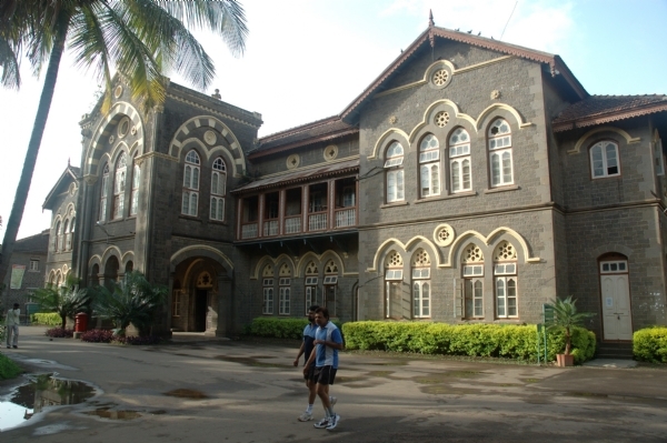 fergusson college